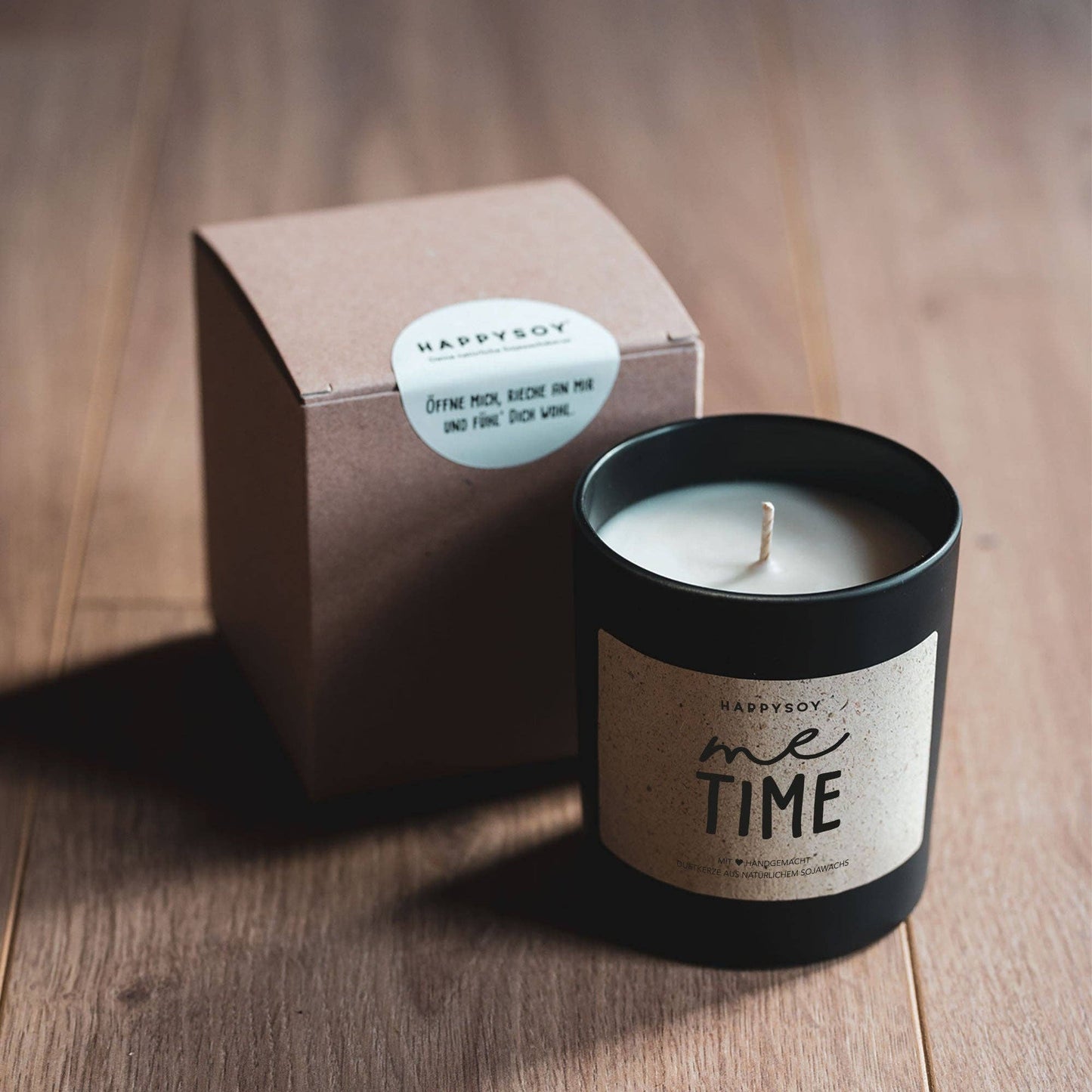 Duftkerze 'me time' schwarz