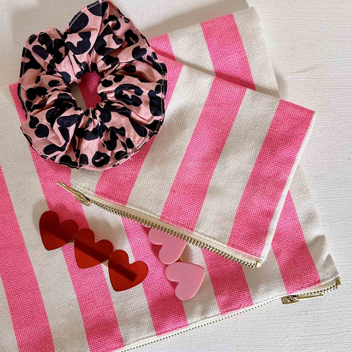 LILI NEONPINKE GESTREIFTE TASCHE
