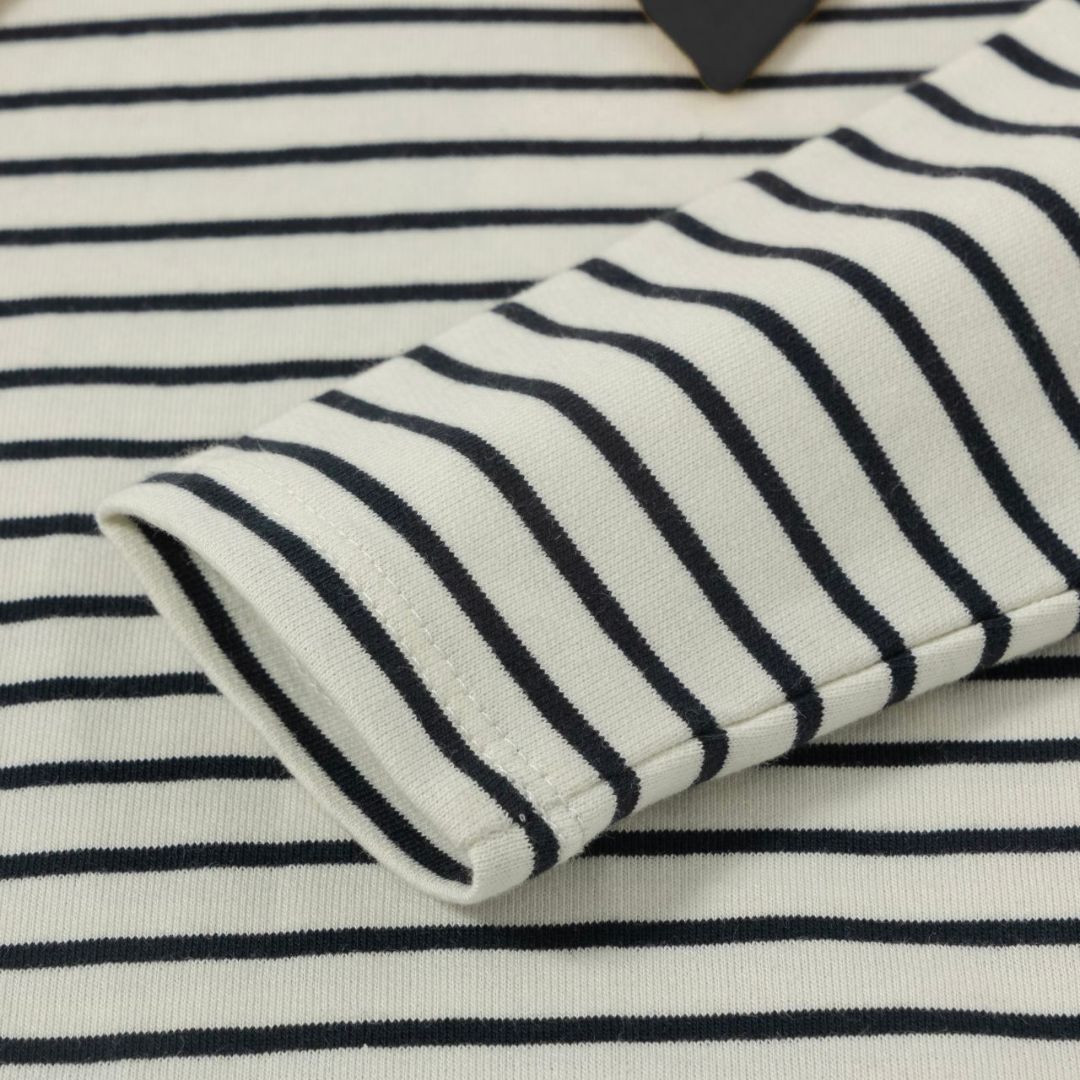 Gestreiftes Sweatshirt mit schwarzer Schleife