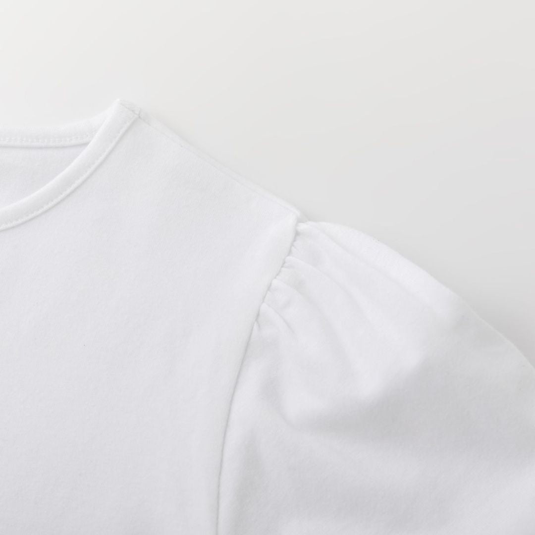 T-Shirt mit Rüschen und Print weiß