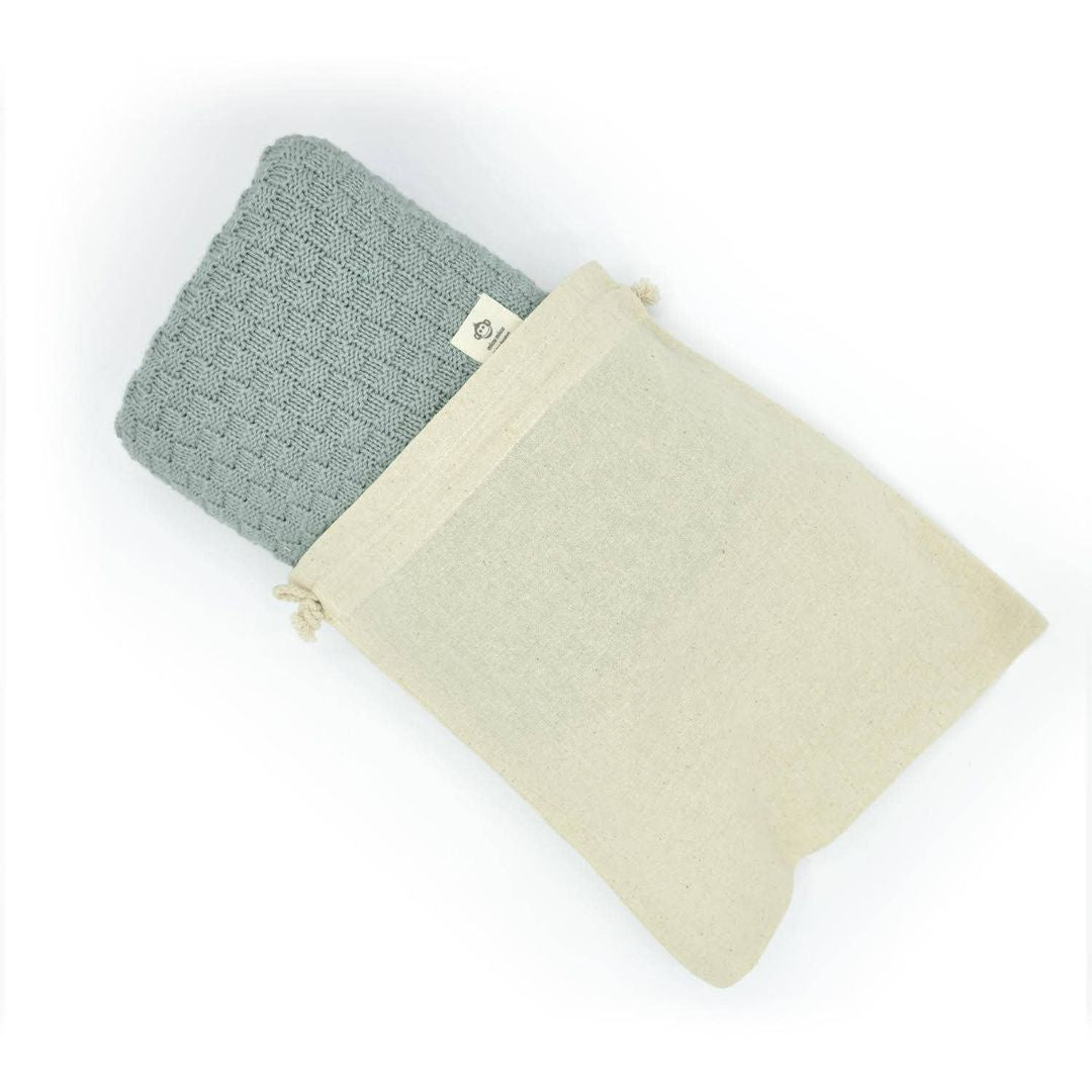 Quadratische Strick-Babydecke mint