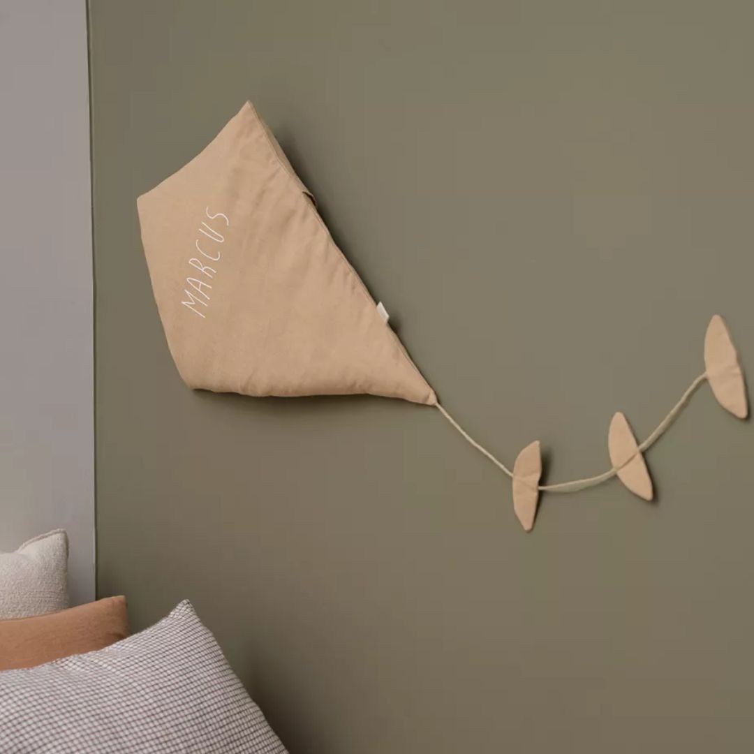 Wanddekoration Drachen beige personalisierbar