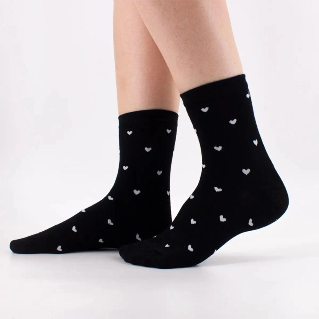 Damen Socken lang mit weißen Herzen schwarz