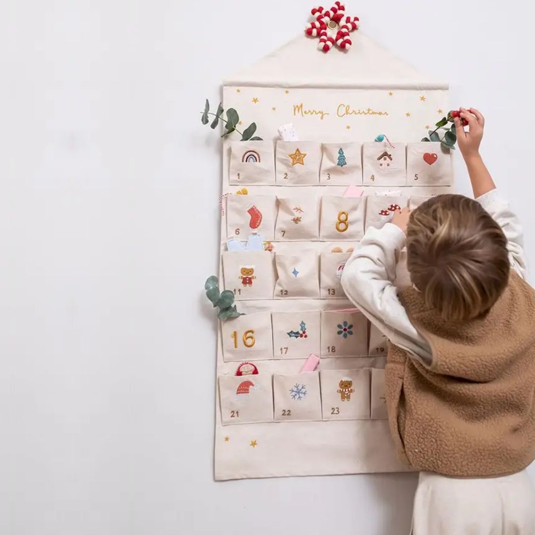 Adventskalender mit Stofftaschen