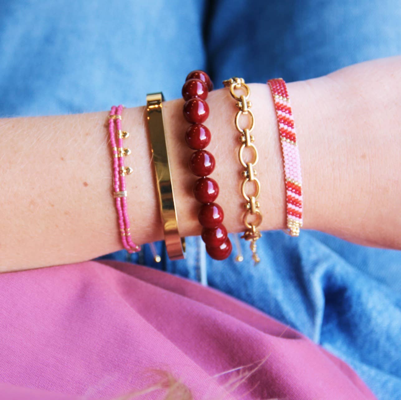 Doppeltes Miyuki-Armband mit 3 Mini-Herzen - Dunkelbraun