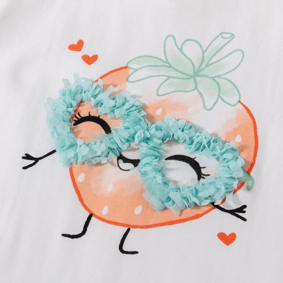 süßes T-Shirt mit Erdbeere
