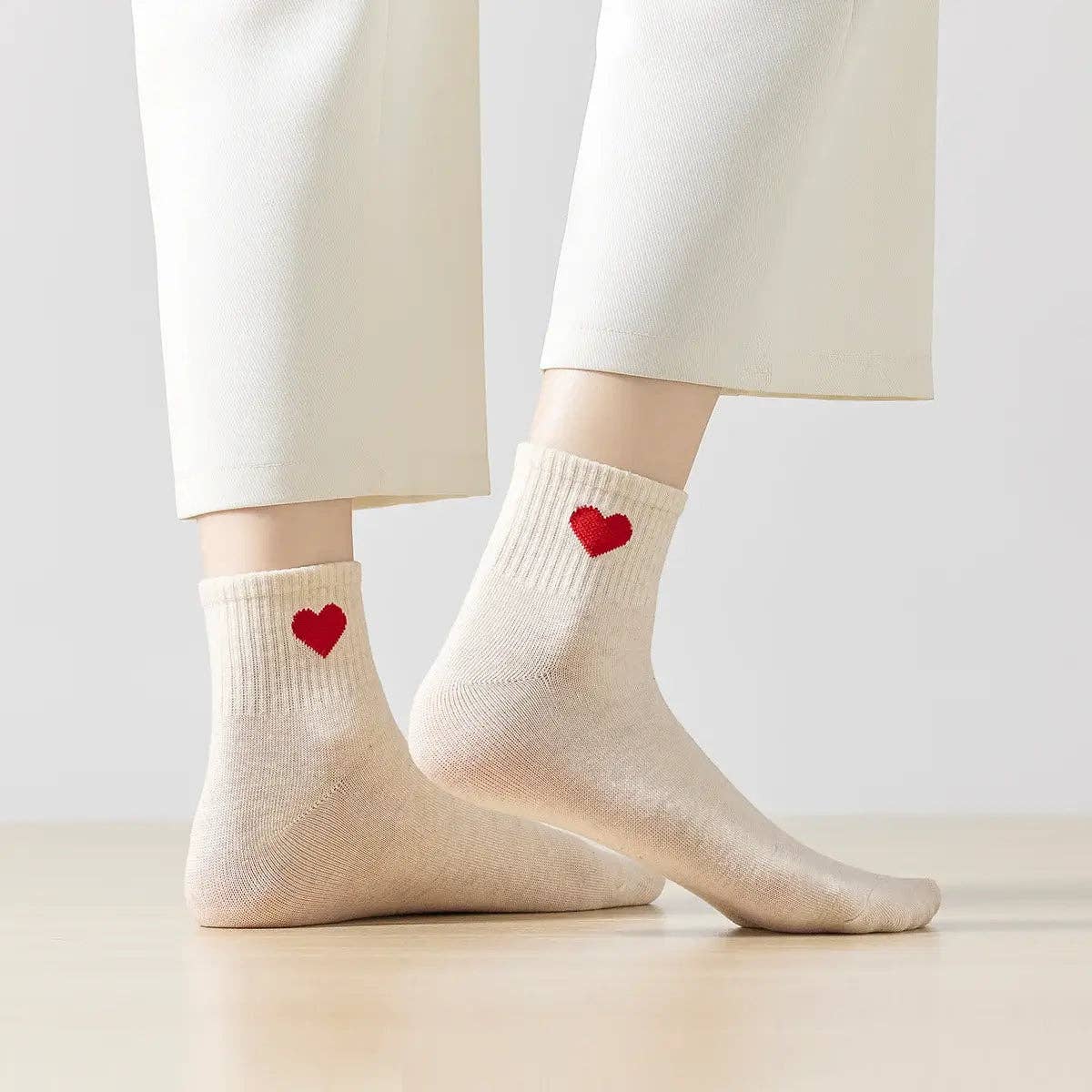 Damen Socken lang Rippe mit Herz weiß