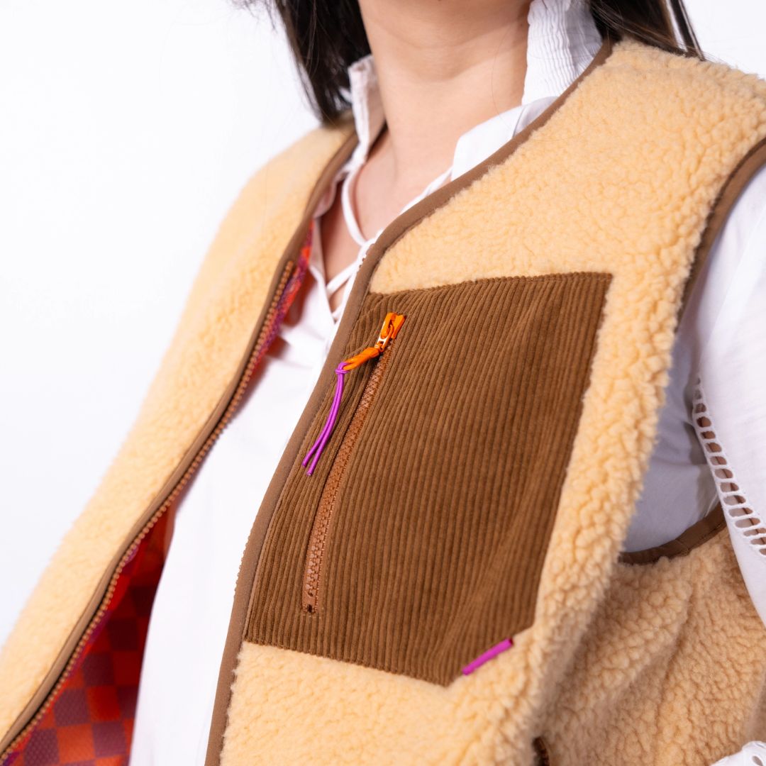 Ärmellose Damen-Sherpa-Weste mit Reißverschluss beige