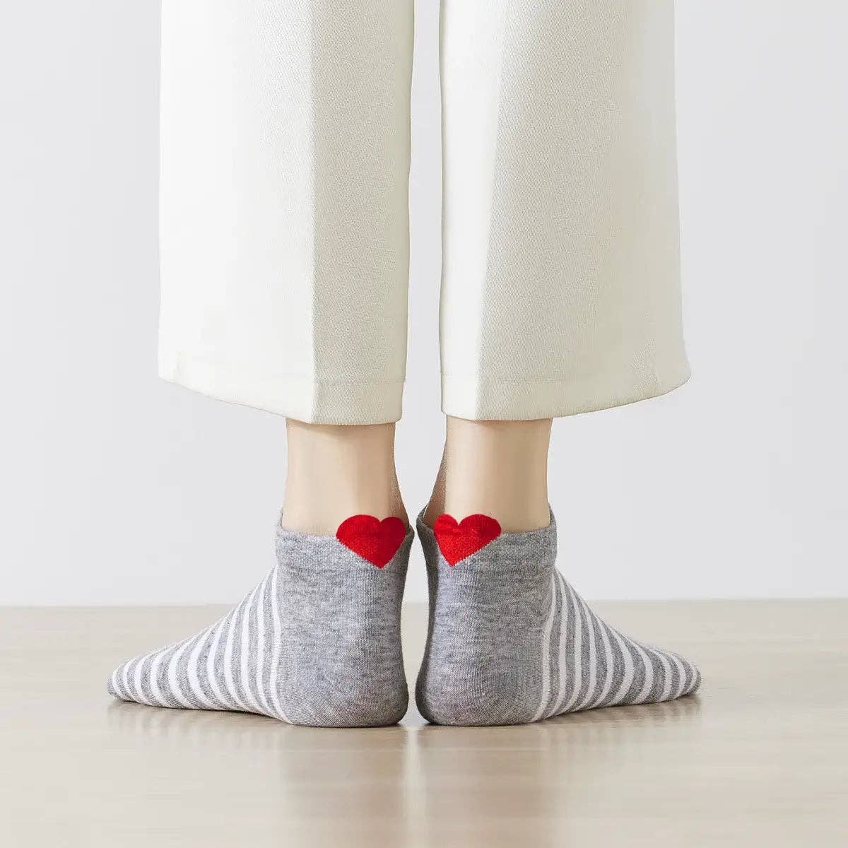 Damen Socken kurz gestreift mit Lasche Herz