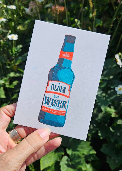 Riso-Druck Grußkarte „Older BUD Wiser“ – lustige Geburtstagskarte