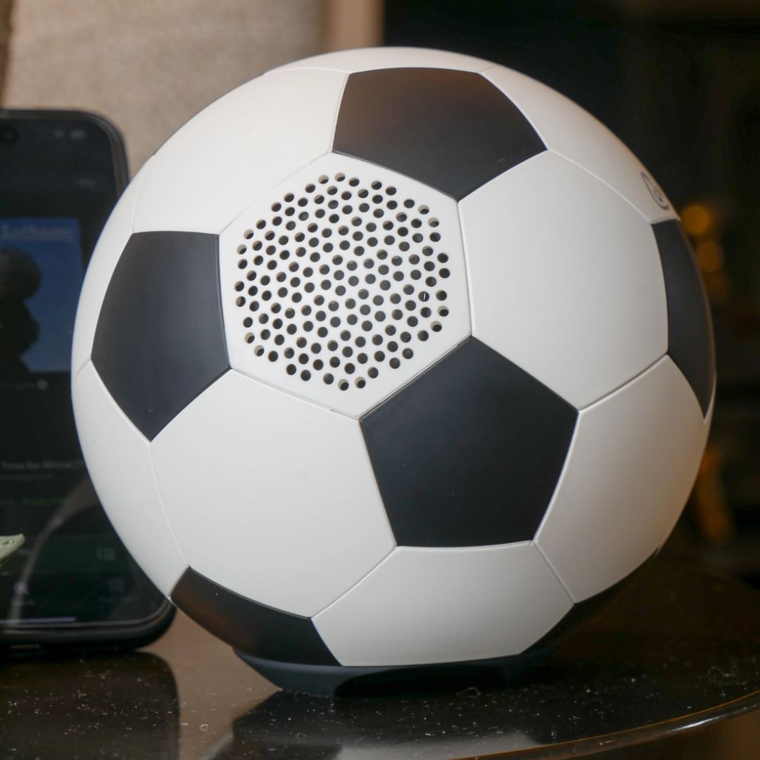 Bluetooth-Lautsprecher 'Fußball'