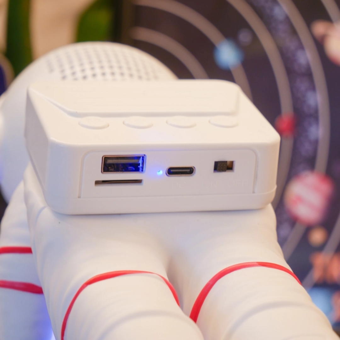 Space Sound Bluetooth-Lautsprecher und Stimmungslicht 'Astronaut'