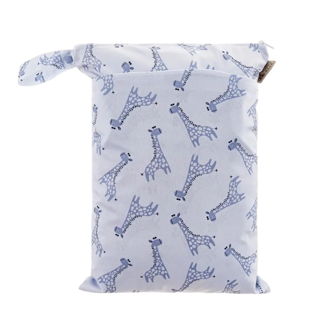 Wetbag Nasstasche mit 2 Fächern 30x40cm 'Blaues Giraffenmuster'