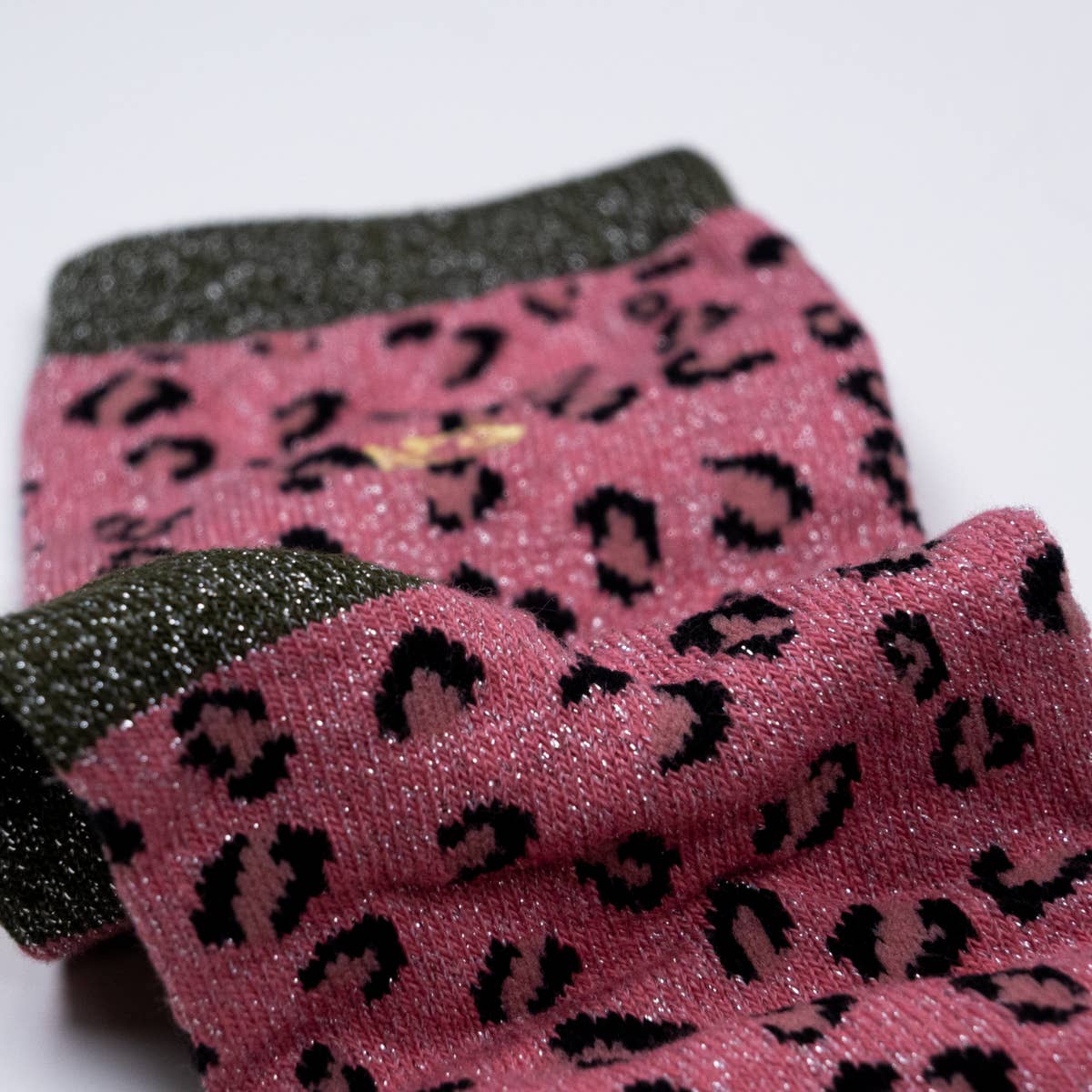 Glitzersocken mit Leopardenmuster rosa/silber