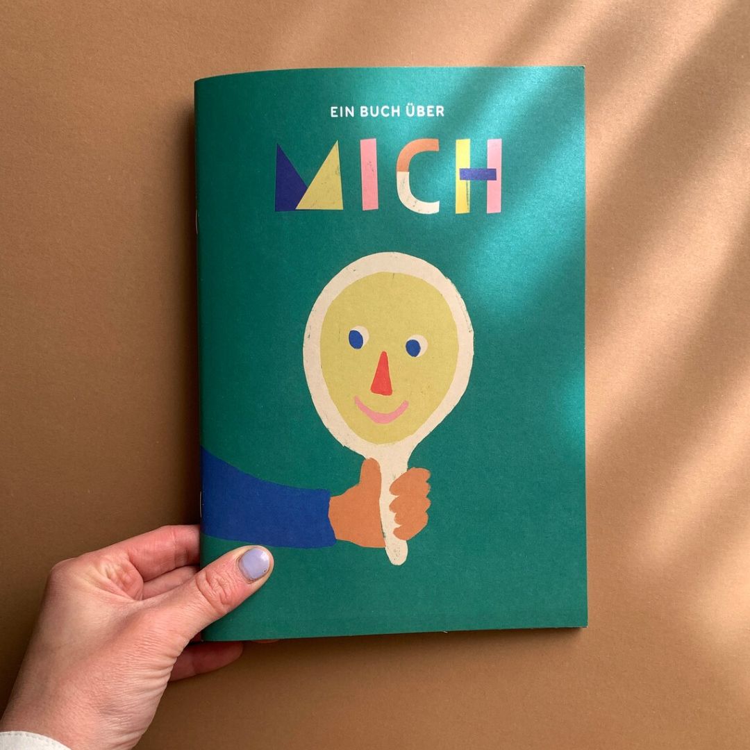 Buch zum Ausfüllen 'EIN BUCH ÜBER MICH'