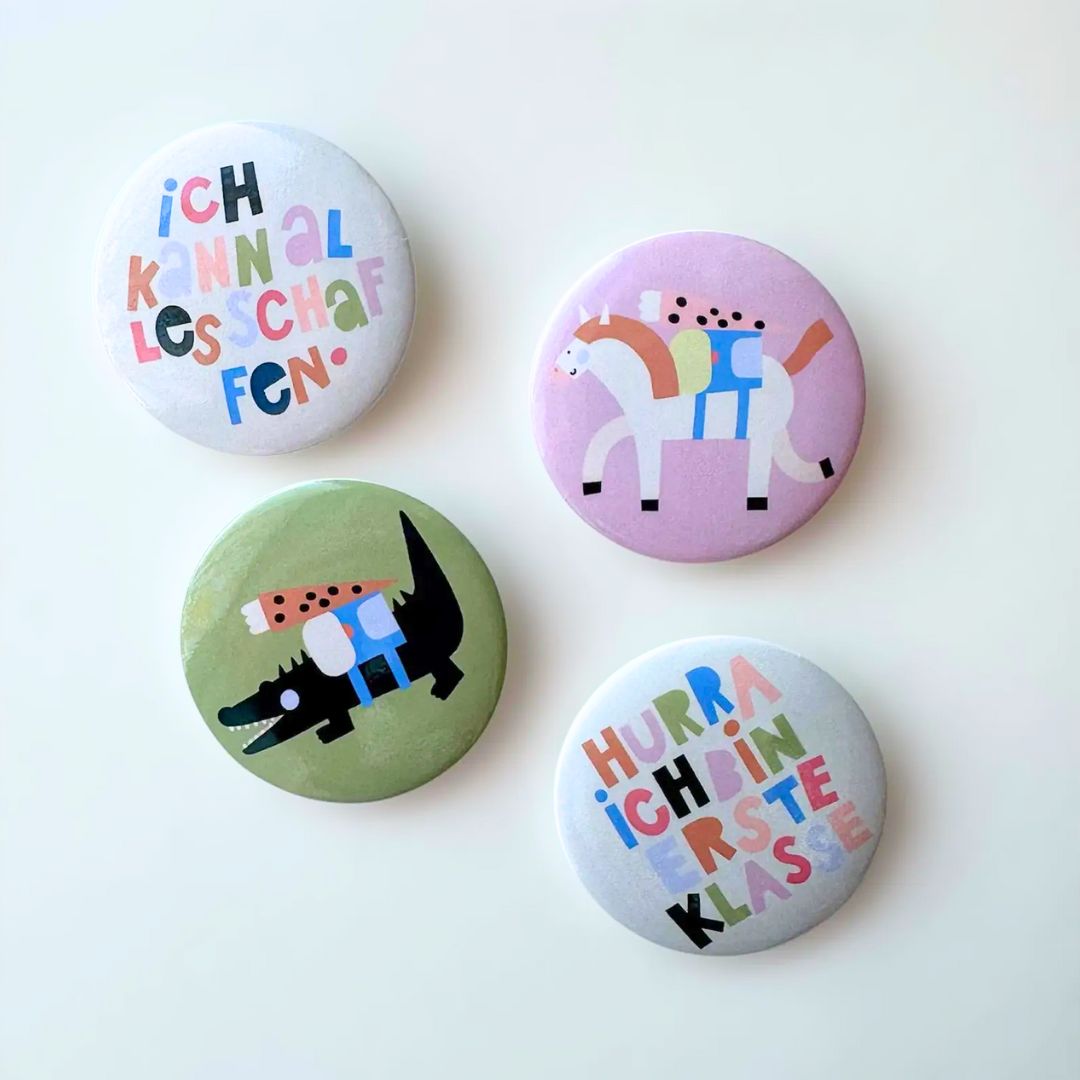Großer Button 5cm Schulanfang 'Schulpferd'