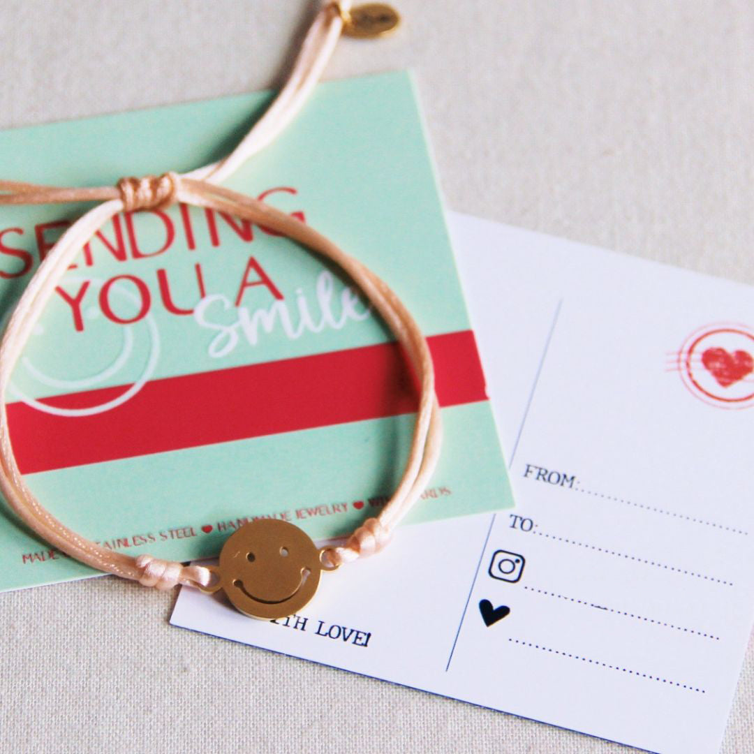Elastisches Armband mit Smiley 'Sending You A Smile'
