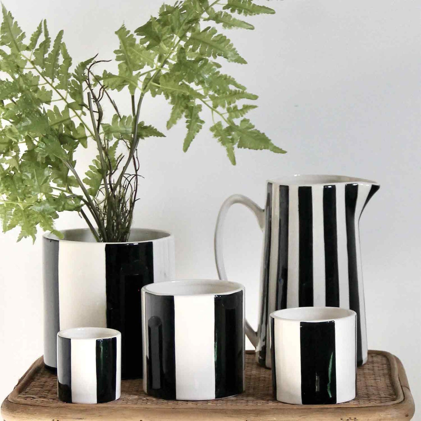 Krug Streifen 'Black & White' 21,3 cm