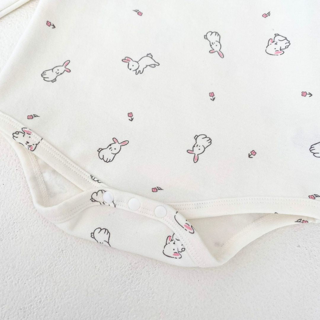 Baby Body langarm mit Hasen Allover Print