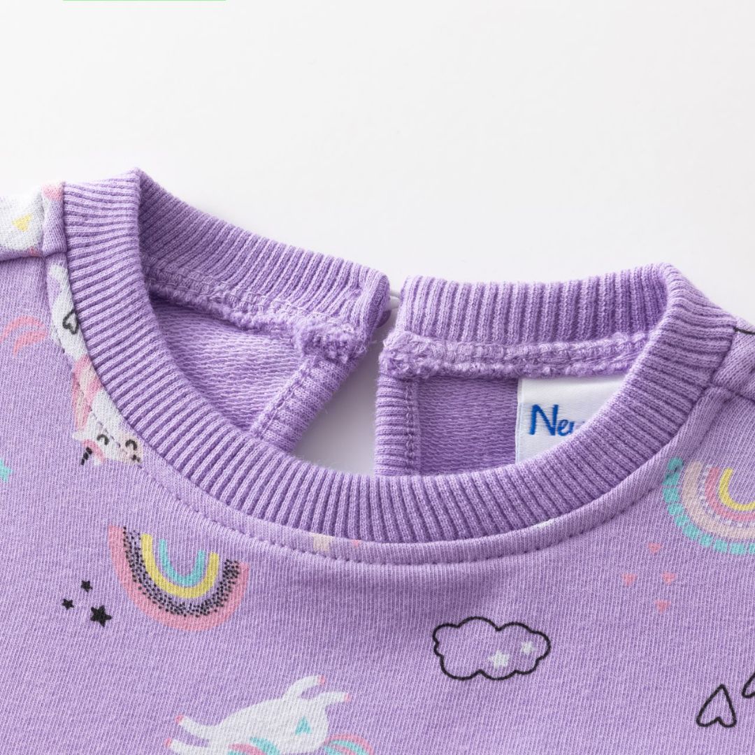 Baby Sweatshirtkleid mit Allovermuster flieder