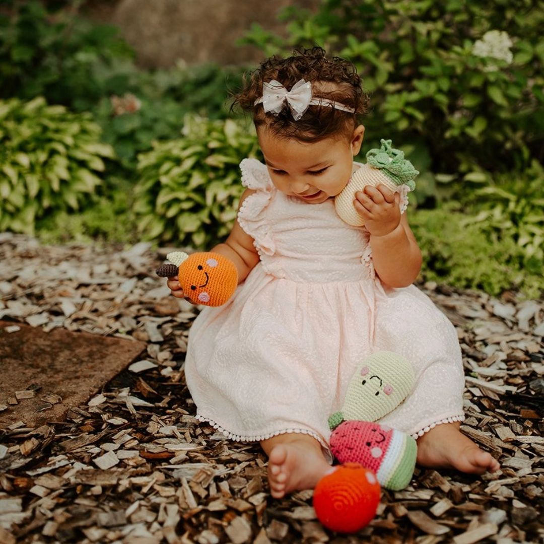 Baby Rassel Birne
