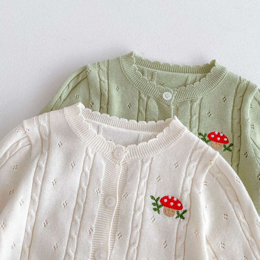 Baby Strickjacke mit Pilz Stickerei grün