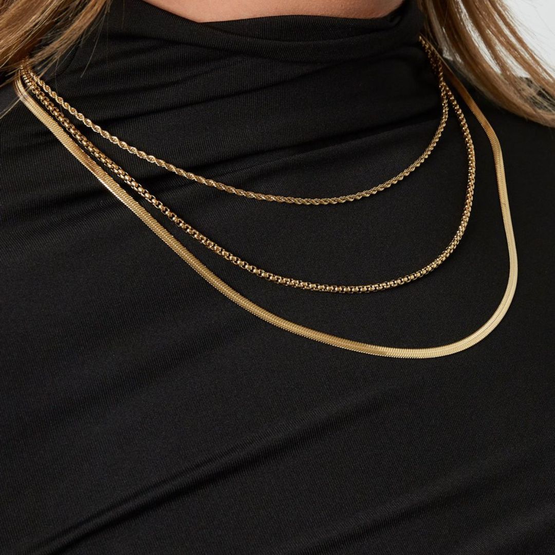 Halskette mit 'Layered Textures' gold