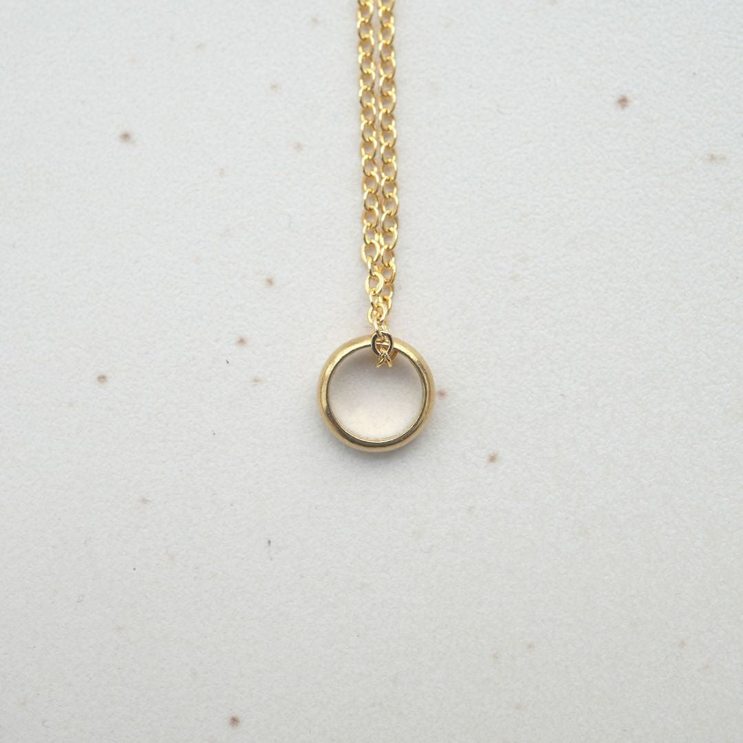 Damen Halskette gold mit kleinem Ring