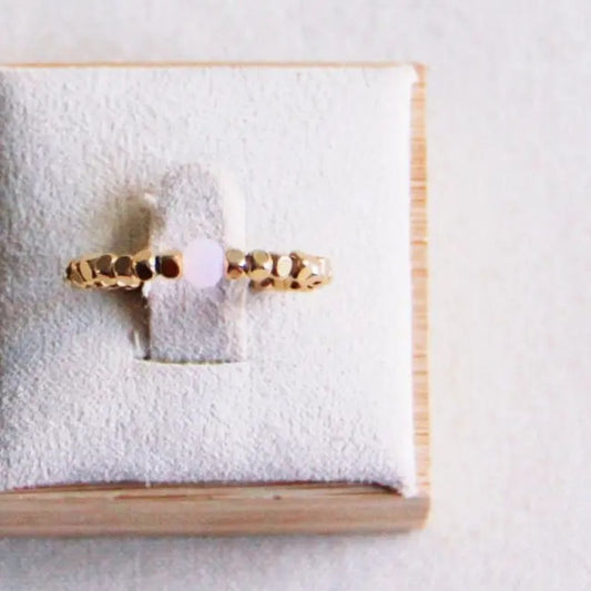 Elastischer Ring mit Naturstein rosa