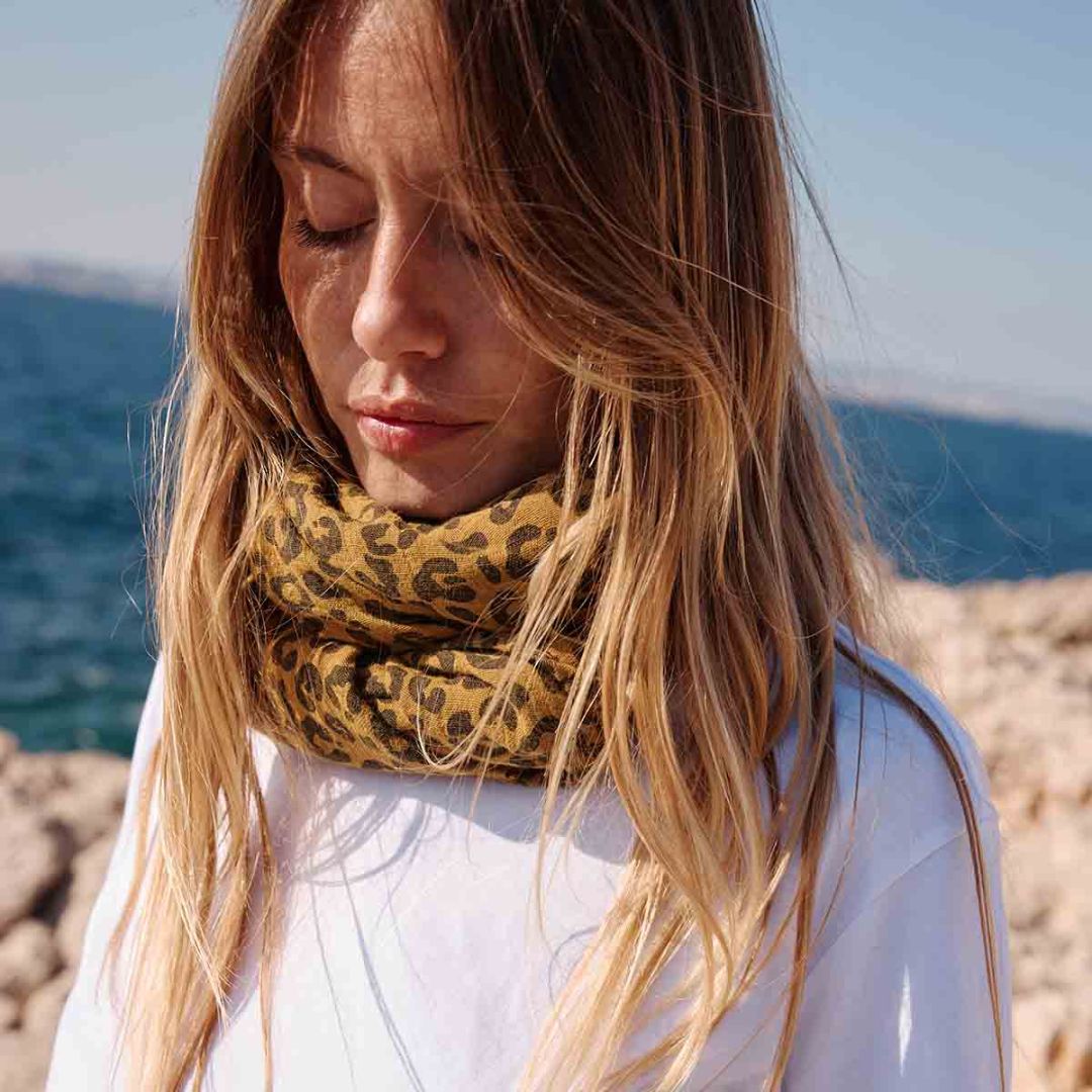 Damen Schaltuch aus Musselin 'Bianca Graou Karamell' 110x110