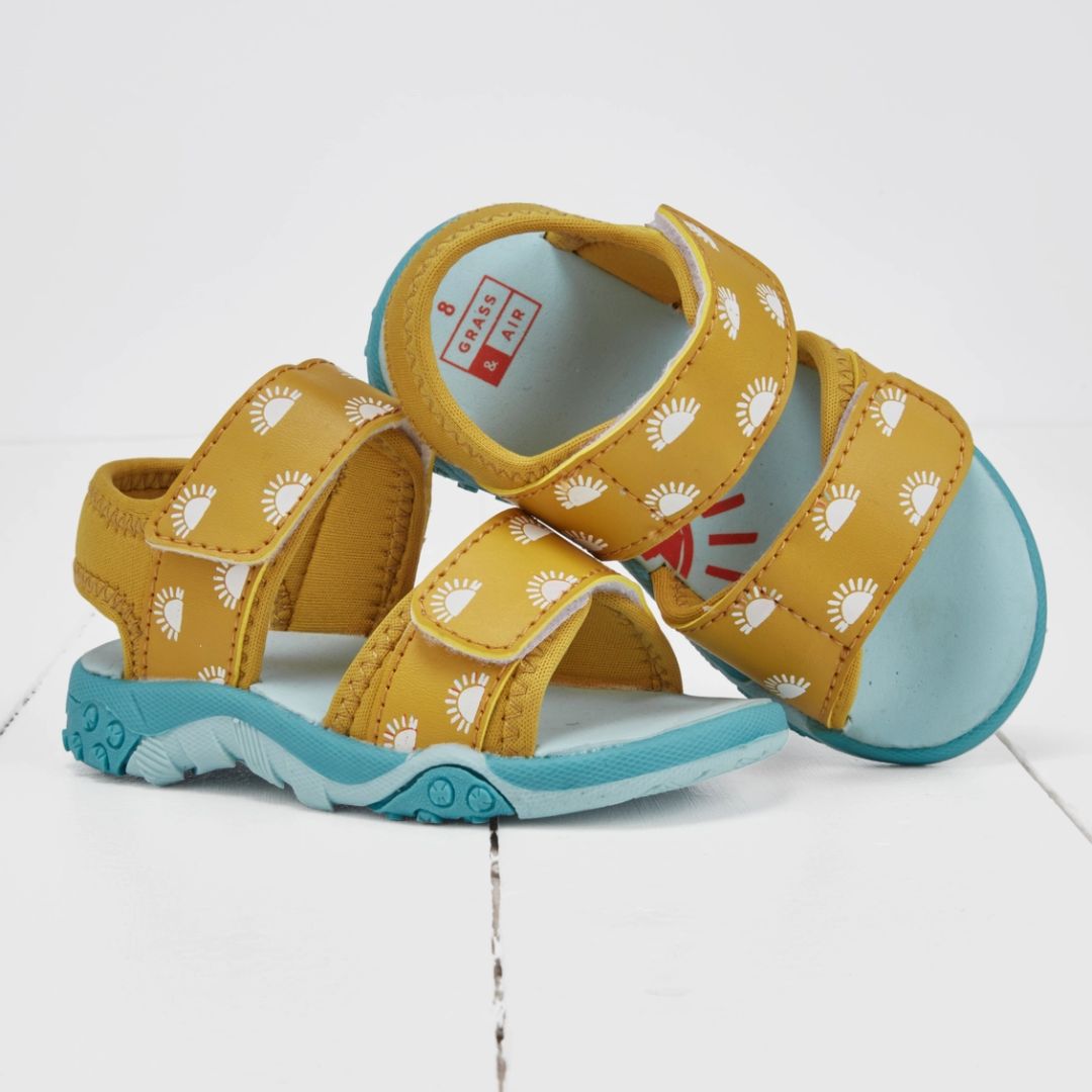 Farbwechselnde Sandalen