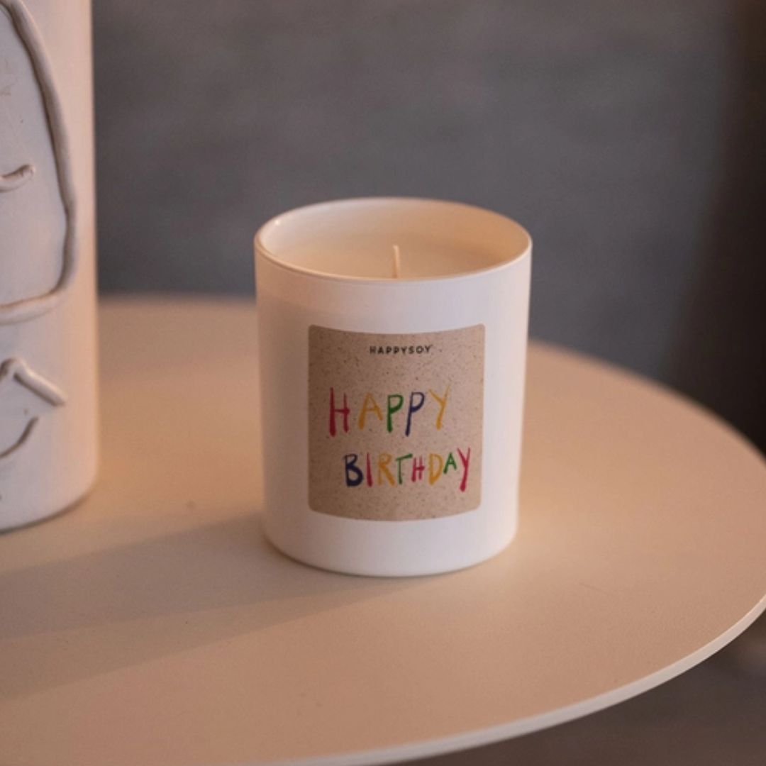 Duftkerze 'Happy Birthday' bunt