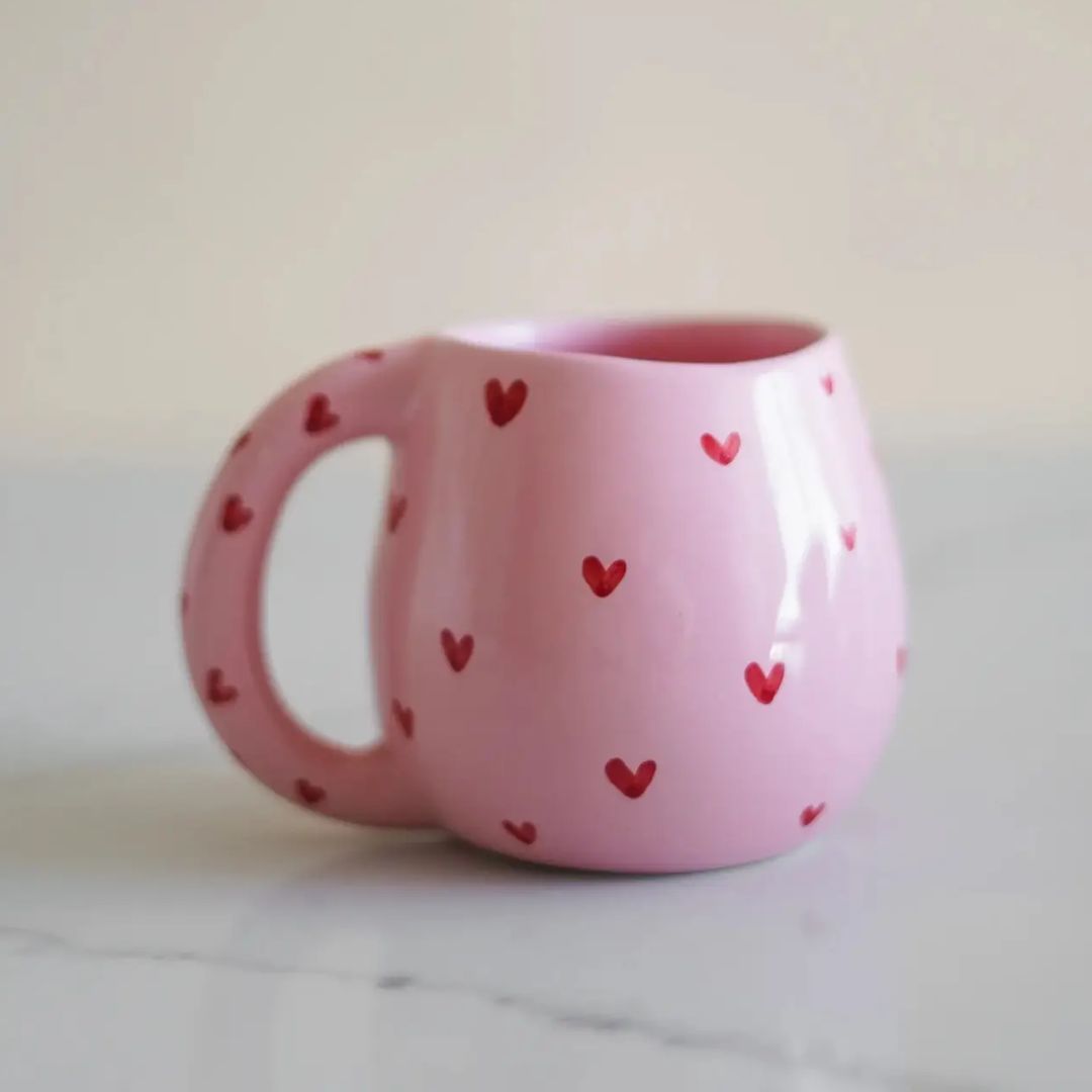 Keramik Cupid-Tasse mit Herzdesign