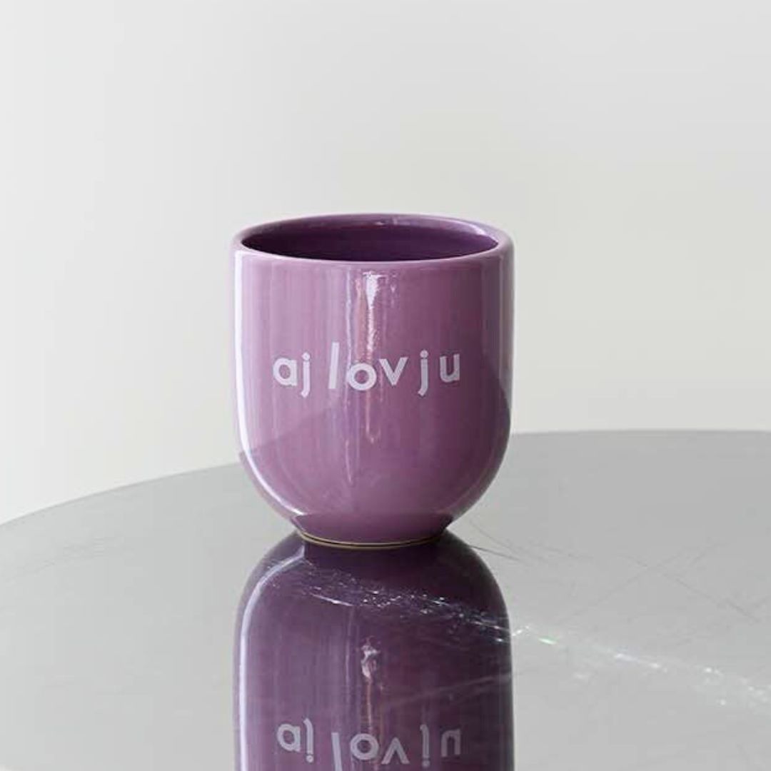 Keramikbecher 'aj lov ju' lila