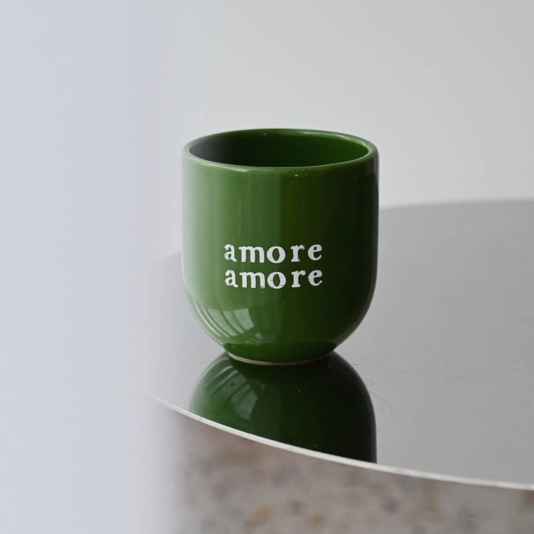 Keramikbecher 'amore amore' grün