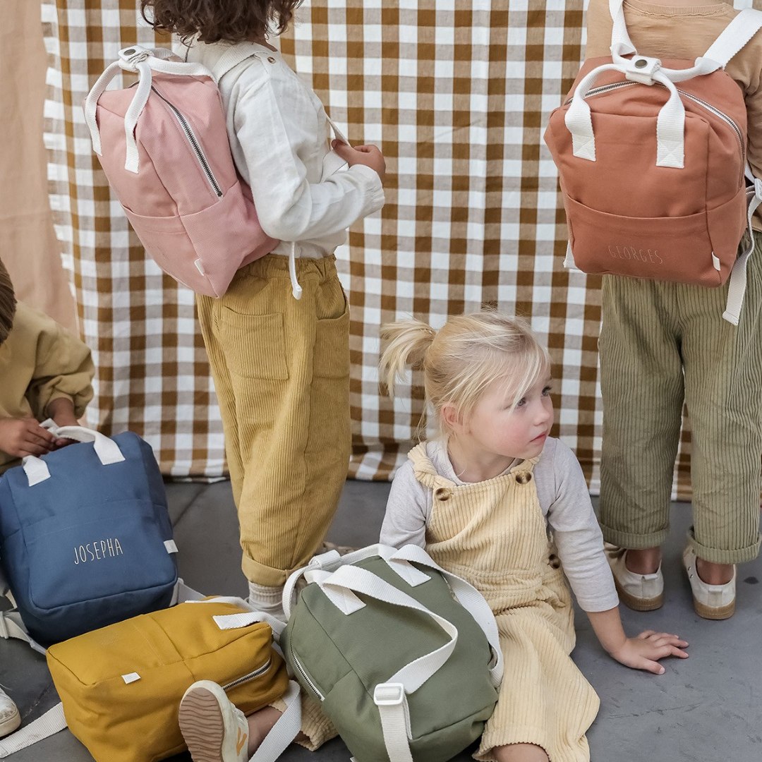 Kinderrucksack 3-7 Jahre 7 Liter personalisierbar backsteinrot