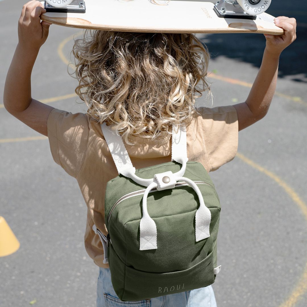 Kinderrucksack 3-7 Jahre 7 Liter personalisierbar olive