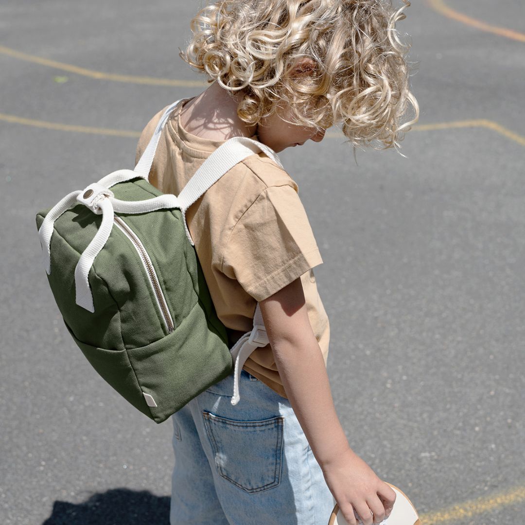 Kinderrucksack 3-7 Jahre 7 Liter personalisierbar olive