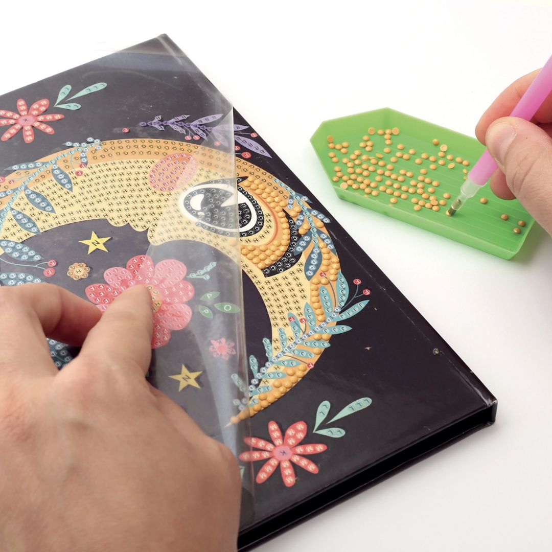 Geheime Notizbuchbox mit Diamanten DIY