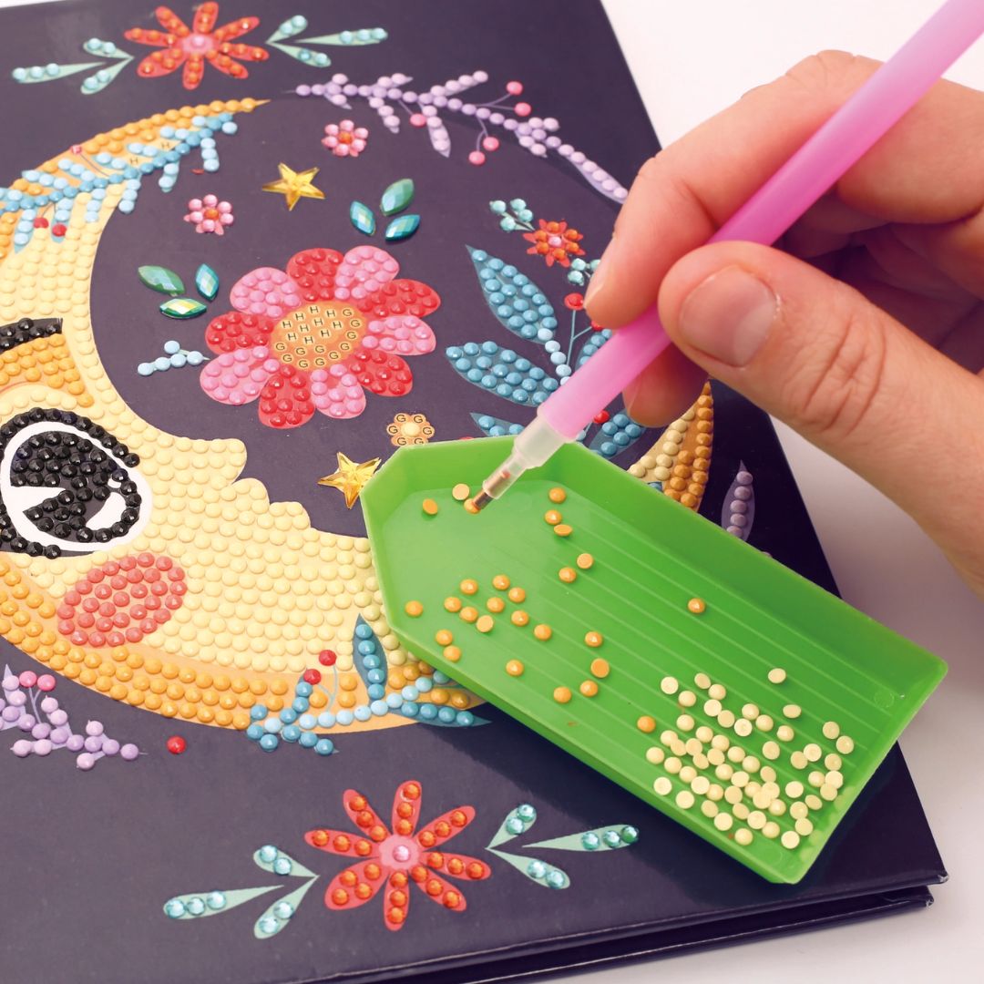 Geheime Notizbuchbox mit Diamanten DIY