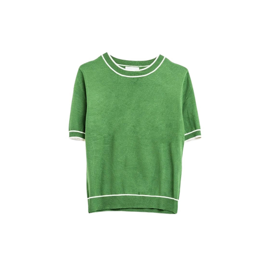 Grünes Kurzarm-Shirt mit weißen Linien-Details