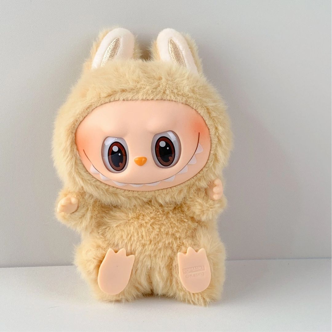Labubu inspirierte handgemachte Puppe