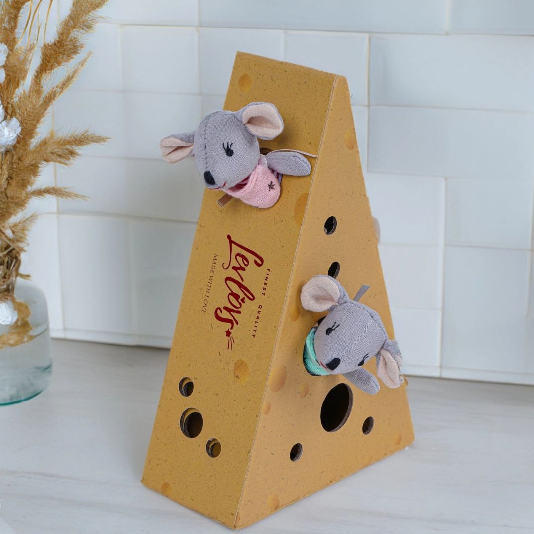 Babymäuse in der Käsebox