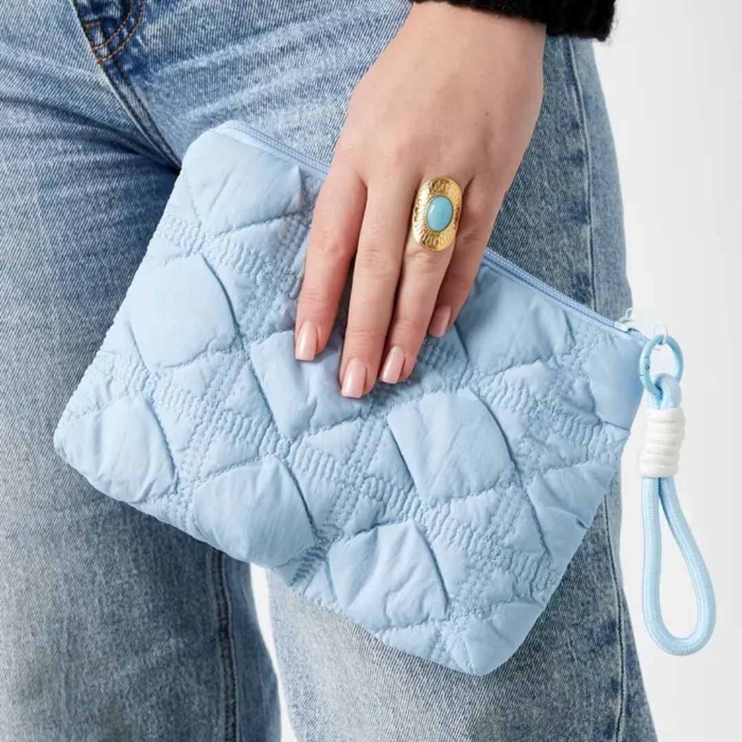Kleine Puffertasche Etui für Essentials hellblau