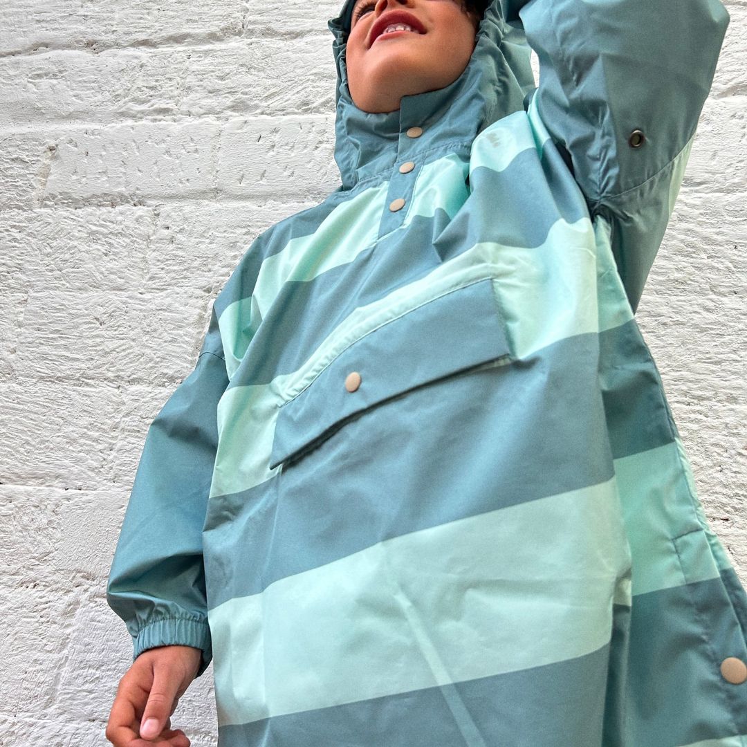 Regenponcho 'Green Stripes' für Kinder und Erwachsene