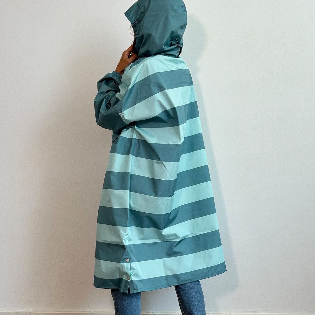 Regenponcho 'Green Stripes' für Kinder und Erwachsene