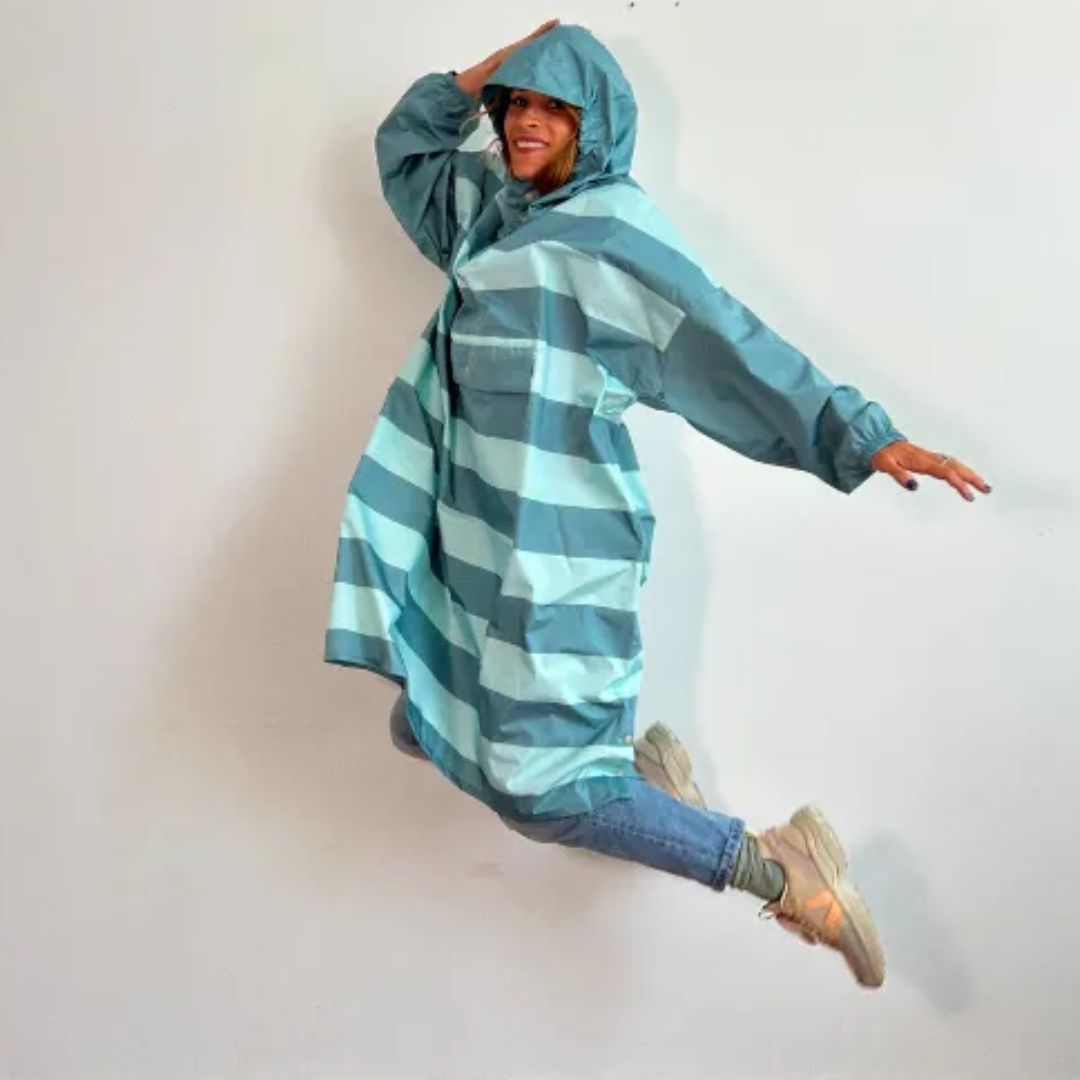 Regenponcho 'Green Stripes' für Kinder und Erwachsene