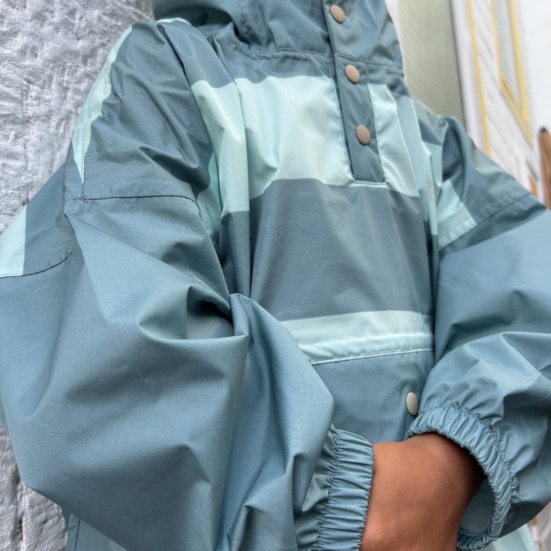 Regenponcho 'Green Stripes' für Kinder und Erwachsene