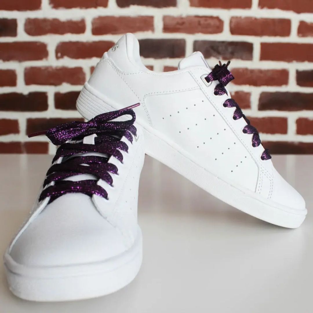 Violette Glitzerschnürsenkel