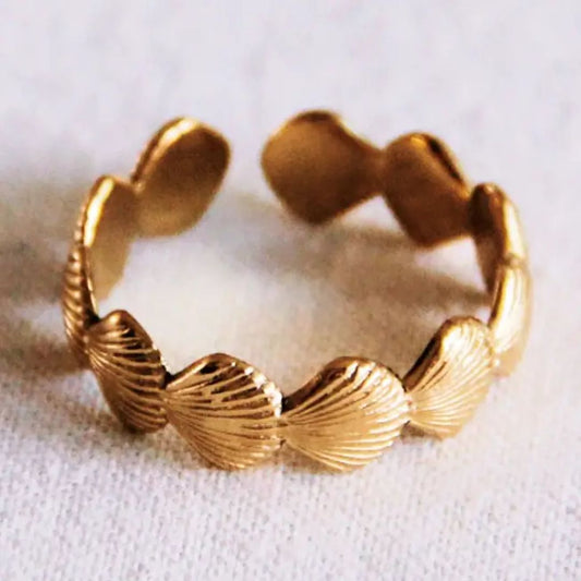Verstellbarer Ring mit Muscheln gold